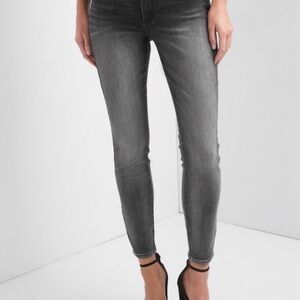 GAP High-Rise Jeans Super Skinny Your Favorite Jegging NET Womens 28 Regular